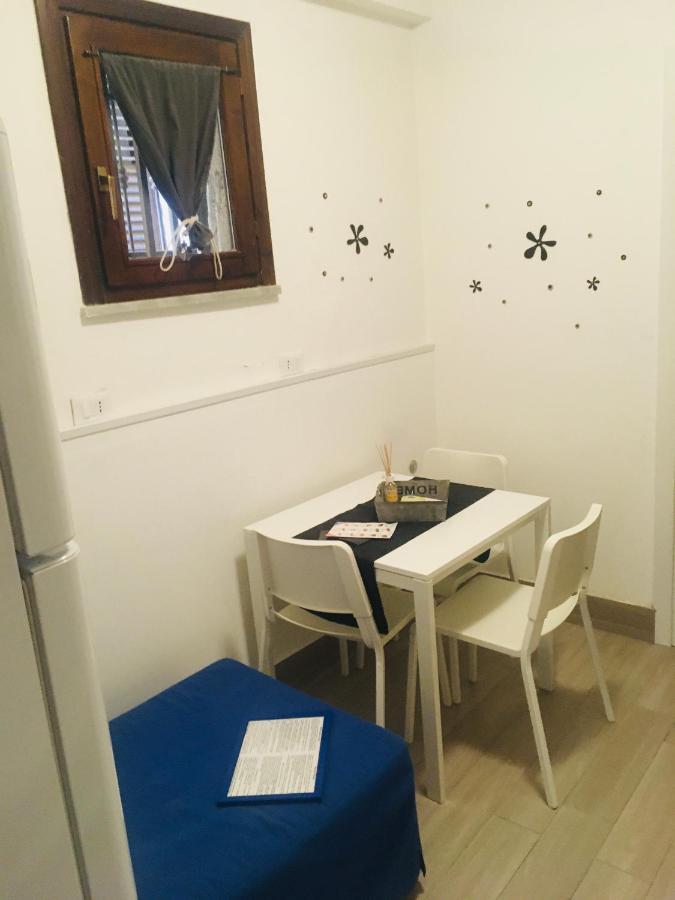 Around Cassaro Holiday House Palermo Bagian luar foto